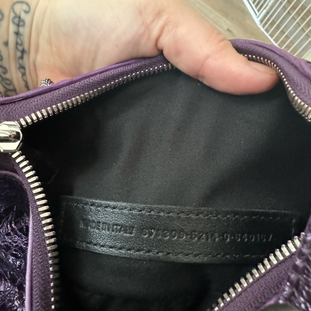 BALENCIAGA Le Cagole leather handbag Never worn, with tag metallic purple - Picture 8 of 10